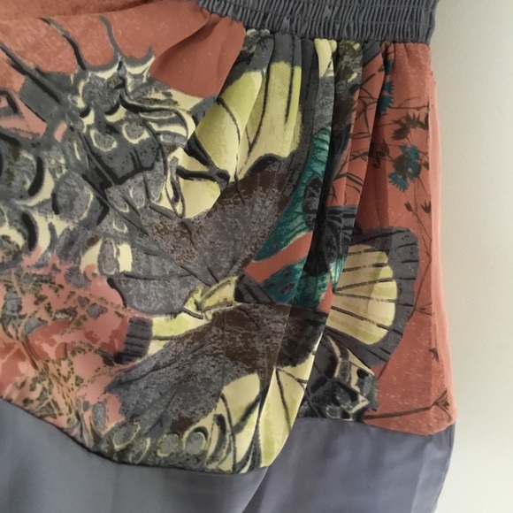 🌷Myan Abstract Floral Top🌷 - Picture 4 of 9